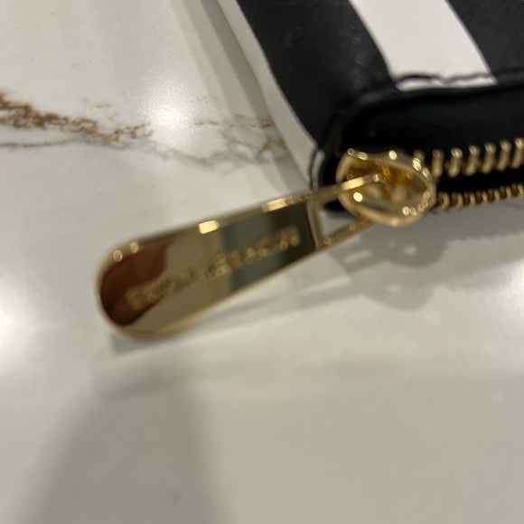 Michael Kors Black and White Striped Clutch Wallet (NEW) - Picture 5 of 9